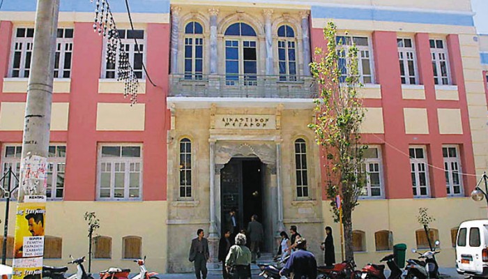 Ανάληψη ευθύνης για την εμπρηστική επίθεση στα δικαστήρια Ηρακλείου