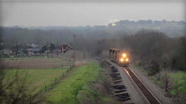Τέξας- Εκτροχιασμός τρένου με μεθανόλη, σπίτια εκκενώνονται – ΤΩΡΑ