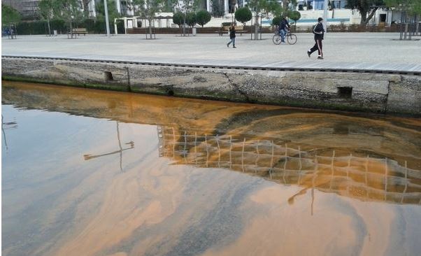 Ο Θερμαϊκός άλλαξε… χρώμα – ΦΩΤΟ