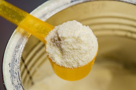 Απειλούν να δηλητηριάσουν βρεφικό γάλα