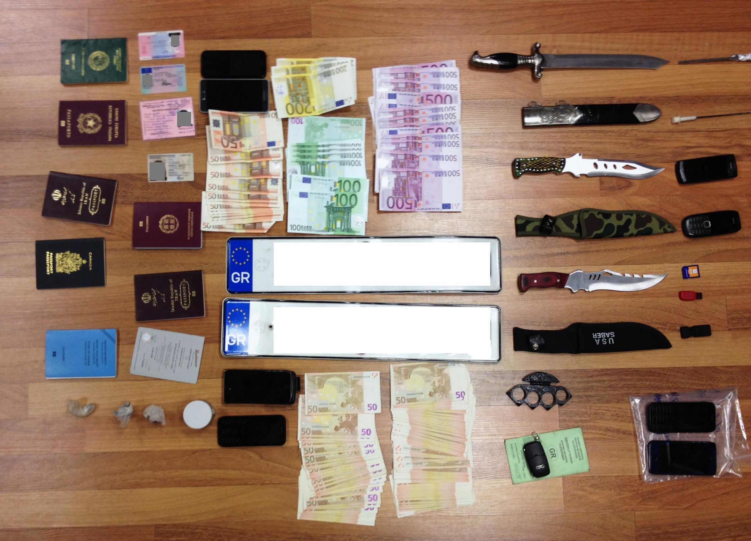 Εξαρθρώθηκε επικίνδυνη εγκληματική ομάδα εκβιαστών