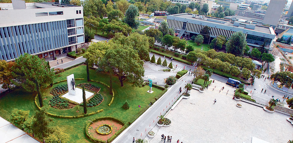 Υπό κατάληψη το κτίριο διοίκησης του ΑΠΘ