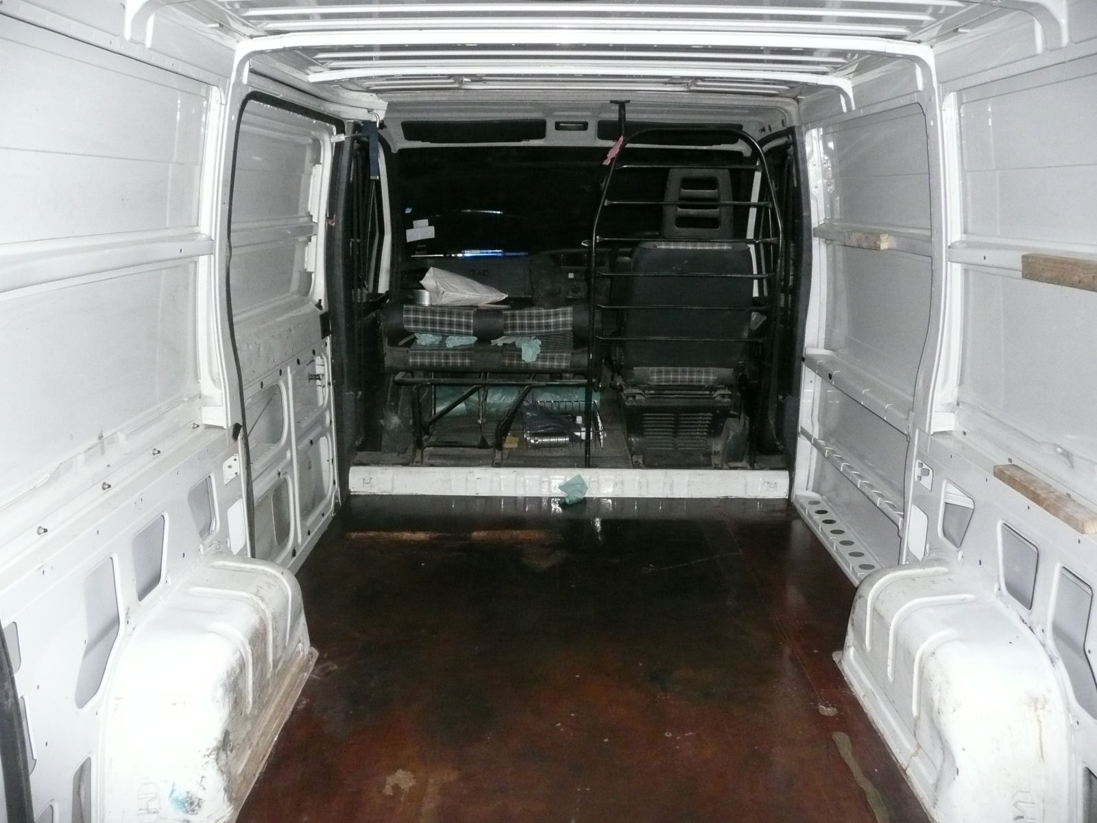 Σοκάρουν οι λεπτομέρειες για τον «δράκο» με το βαν