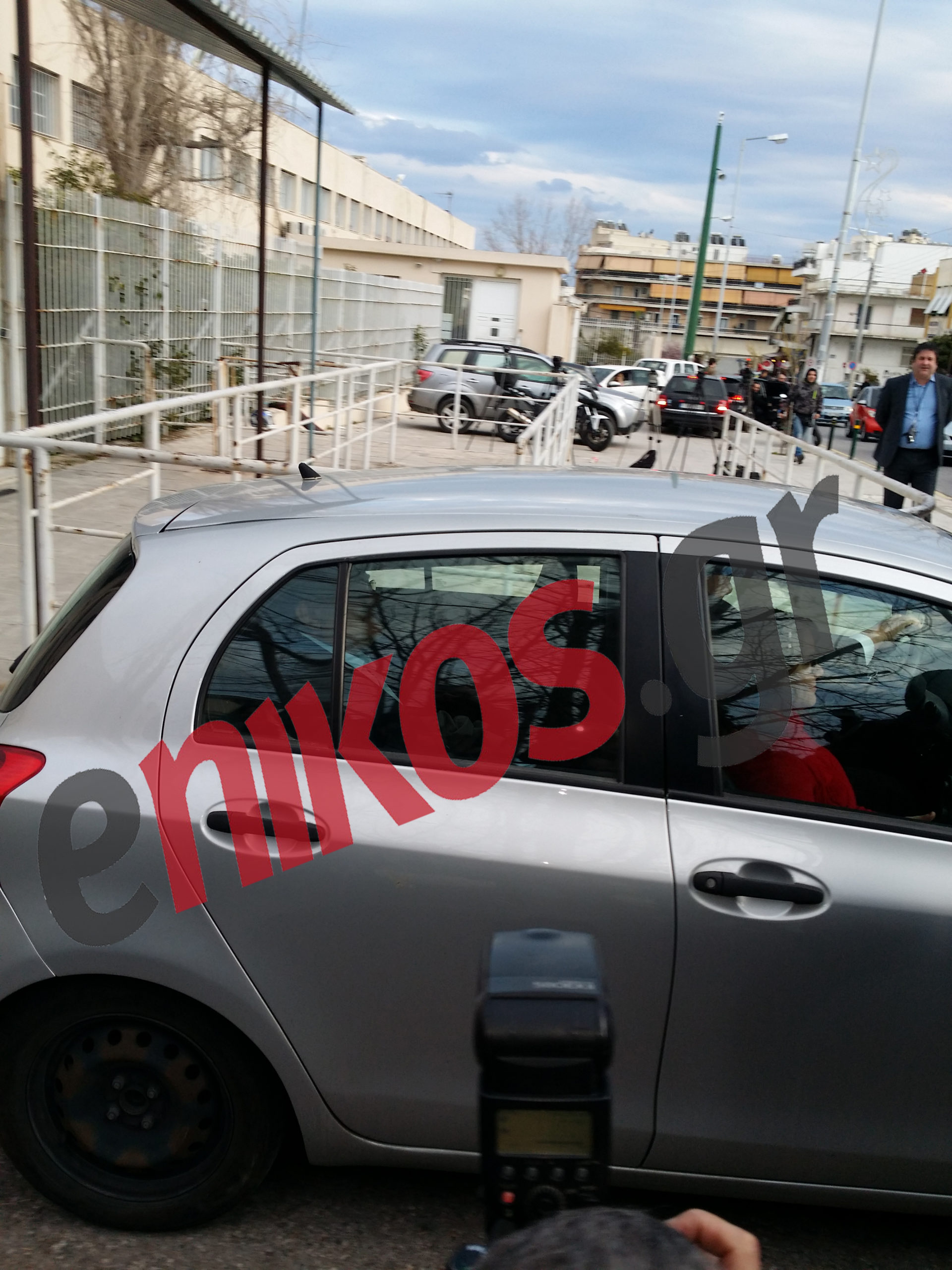 Επεισόδιο στην αποφυλάκιση του Λαγού