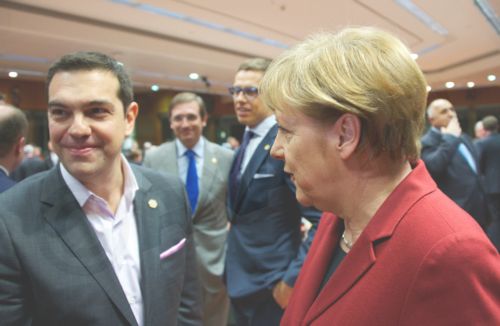 FT: Η κόντρα Τσίπρα με Ντράγκι και το “Nein” της Μέρκελ