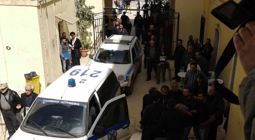 “Δολοφόνε” φώναζαν στον 50χρονο που πυροβόλησε τους 2 αστυνομικούς – ΦΩΤΟ