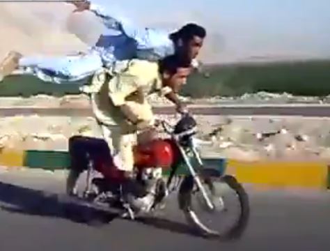 Ακροβατικά στις δύο ρόδες – ΒΙΝΤΕΟ