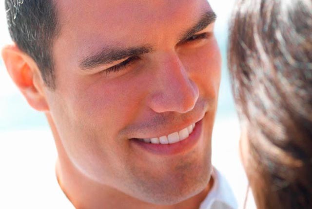 Οι 10 κλασσικές ατάκες των ανδρών όταν φλερτάρουν