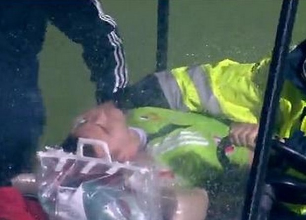 Χτυπήθηκε με καπνογόνο ο Ακινφέεφ – ΒΙΝΤΕΟ