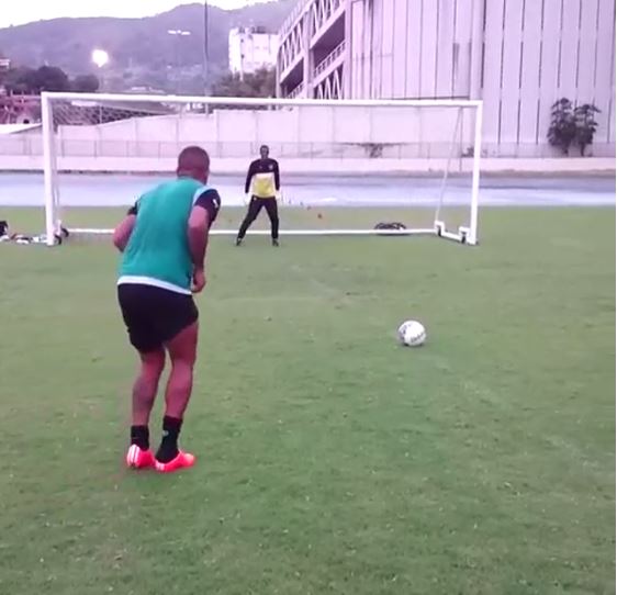 Δεν υπάρχει πιο αστεία εκτέλεση πέναλτι – ΒΙΝΤΕΟ