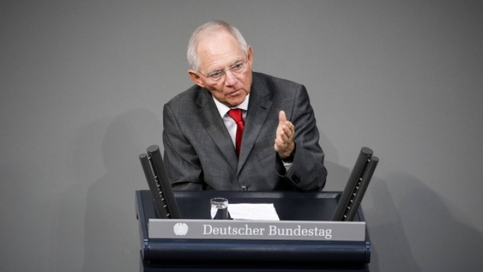 Σόιμπλε: Πρώτα το πρόγραμμα και μετά η δόση