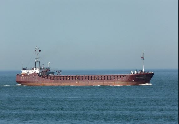 Φορτηγό πλοίο μετέφερε λαθραία τσιγάρα