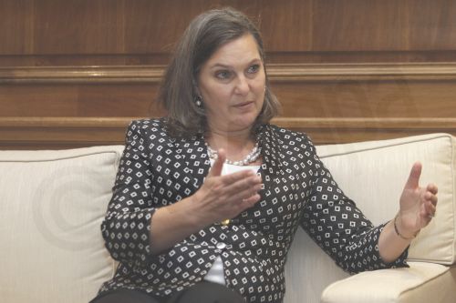 Νούλαντ: Θέλουμε ευημερία και ανάπτυξη στην Ελλάδα