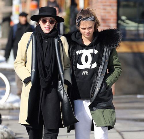 H νέα σύντροφος της Κάρα Ντελεβίν