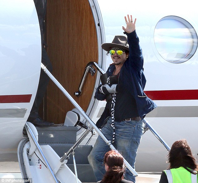 Τραυματίστηκε στα γυρίσματα ο Τζόνι Ντεπ – ΦΩΤΟ