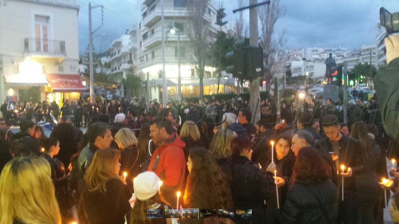 Οι Ρεθυμνιώτες με κεριά στη μνήμη του Γιακουμάκη – ΦΩΤΟ