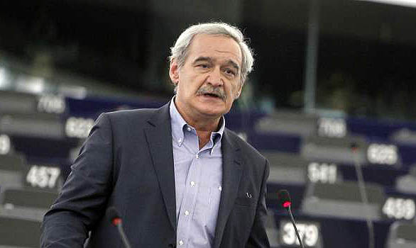 Αυτή είναι η ερώτηση του Νίκου Χουντή για τα εξοπλιστικά που απέρριψε ο Σούλτς