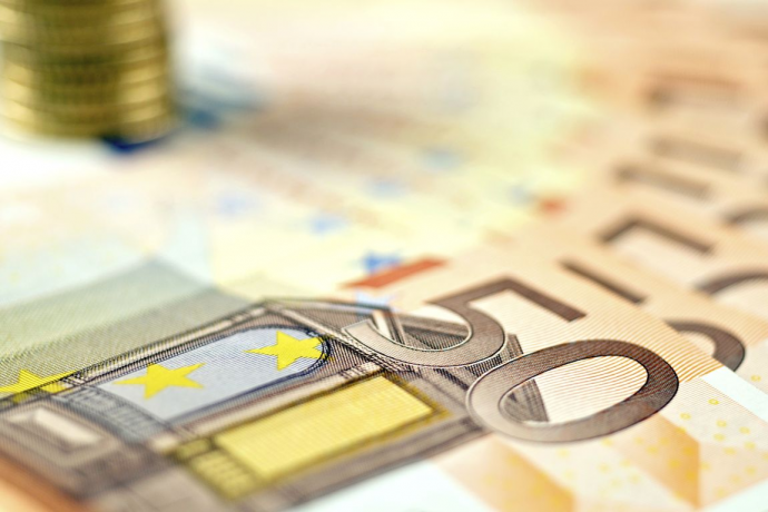 Τράπεζες: Δανείστηκαν 104,2 δισ. ευρώ από την ΕΚΤ