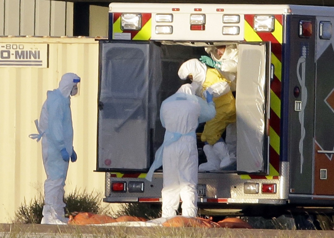Σε σοβαρή κατάσταση ο Αμερικανός που μολύνθηκε από τον Έμπολα