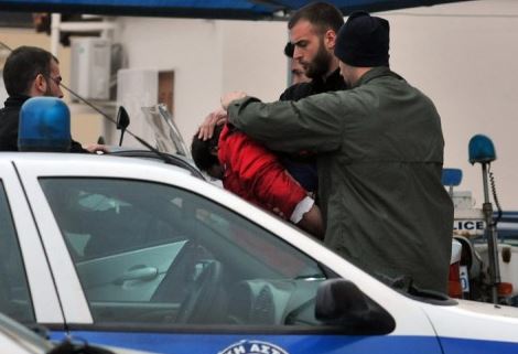 Το παραλήρημα του 24χρονου μητροκτόνου: “Γιατί έσφαξα τη μητέρα μου”