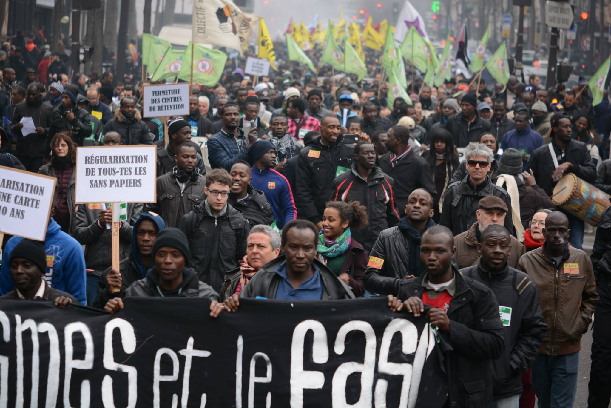 Μεγάλη αντιφασιστική πορεία και στο Παρίσι – ΦΩΤΟ