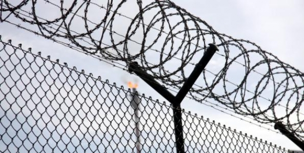 Τροπολογία για τη σίτιση μεταναστών στα κέντρα κράτησης