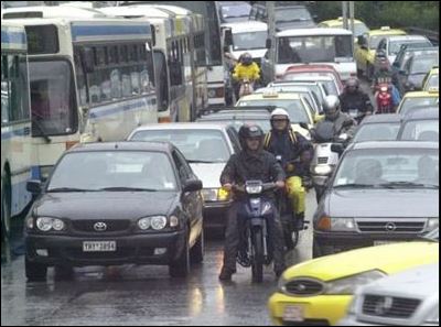 Καραμπόλα στη Μεσογείων – ΤΩΡΑ