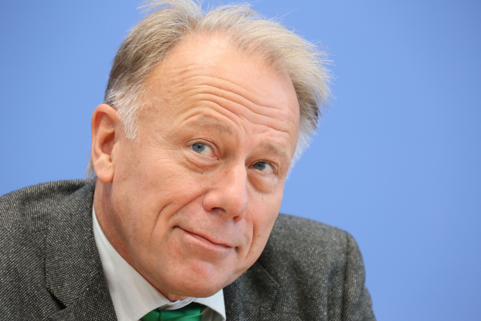 “Ρατσιστική και απεχθής η εικόνα των “άπληστων Ελλήνων”