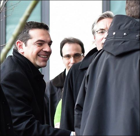 Στο Βερολίνο ο Τσίπρας – ΦΩΤΟ