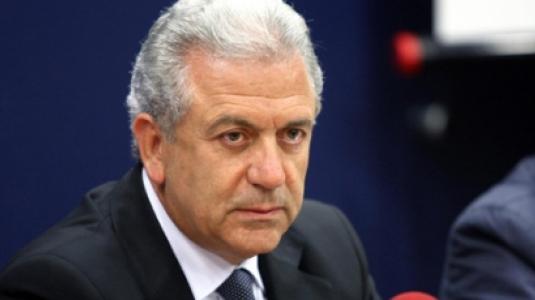 Αβραμόπουλος: Απόλυτα ικανοποιημένοι με όσα παρουσίασε η υπουργός Μετανάστευσης