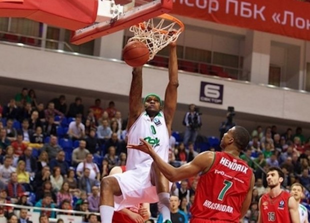 Στους τέσσερις η Ούνιξ με μεγάλη ανατροπή