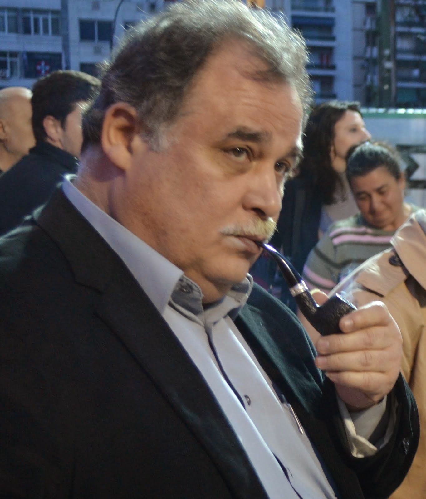 Λεουτσάκος: Έπρεπε να είχε παραιτηθεί ο Στουρνάρας