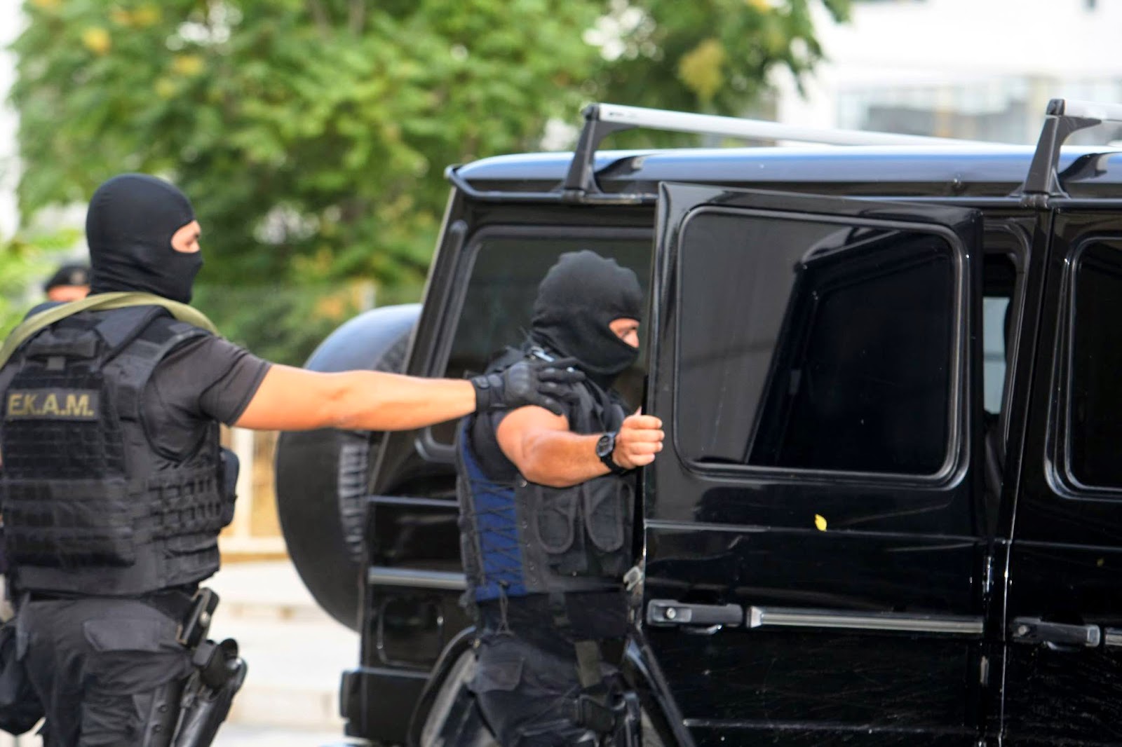 Στο προσκήνιο η “Σέχτα Επαναστατών” μετά τις νέες συλλήψεις