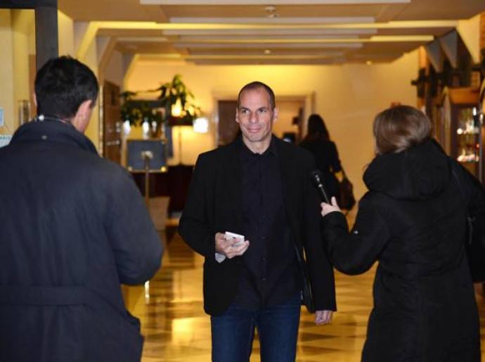 “Βόμβα” Βαρουφάκη: Eκλογές ή δημοψήφισμα αν δεν συμφωνήσουμε