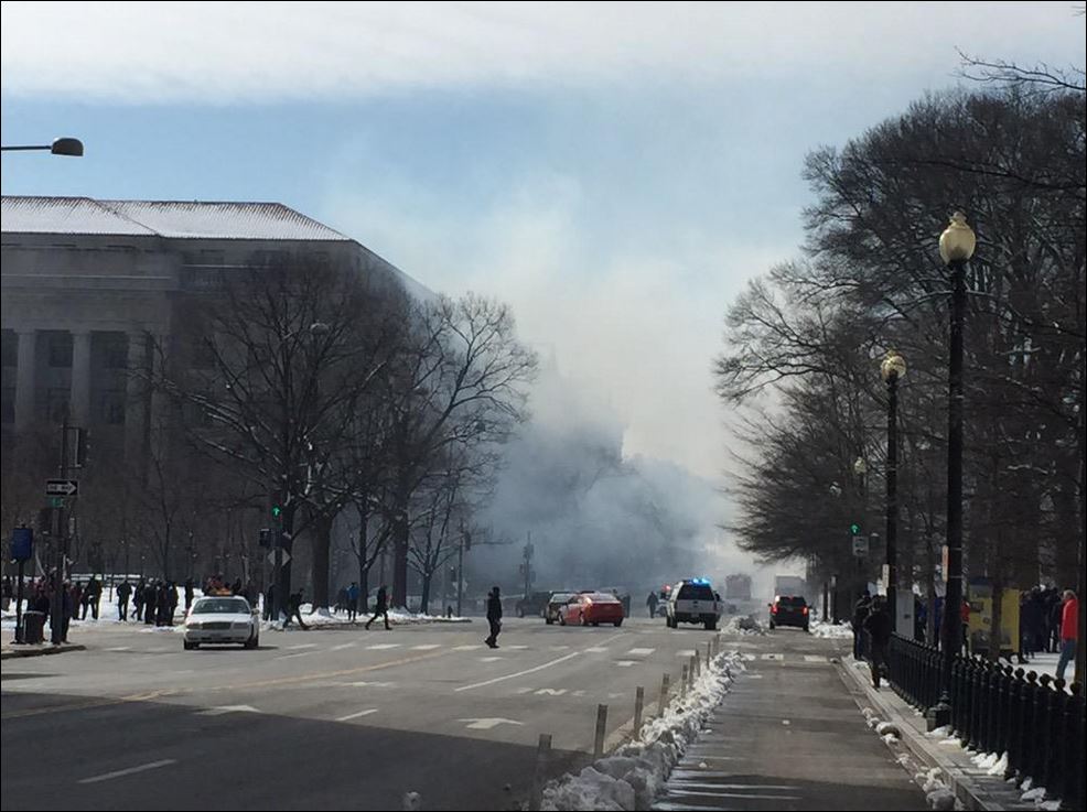 Οι πρώτες φωτογραφίες από την έκρηξη κοντά στον Λευκό Οίκο