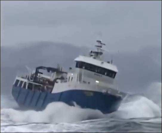 Και όμως… Δεν βυθίστηκαν – ΒΙΝΤΕΟ