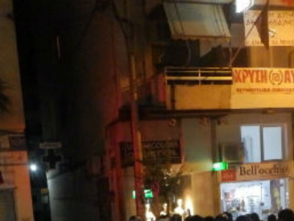 Άγρια επίθεση σε γιατρό και… αντίποινα με ζημιές στα γραφεία της Χρυσής Αυγής – ΦΩΤΟ