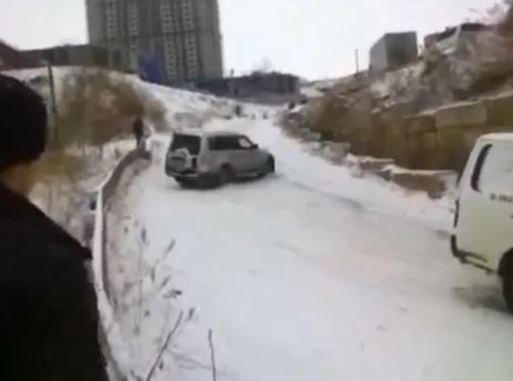 Η λανθασμένη επιλογή του οδηγού – ΒΙΝΤΕΟ