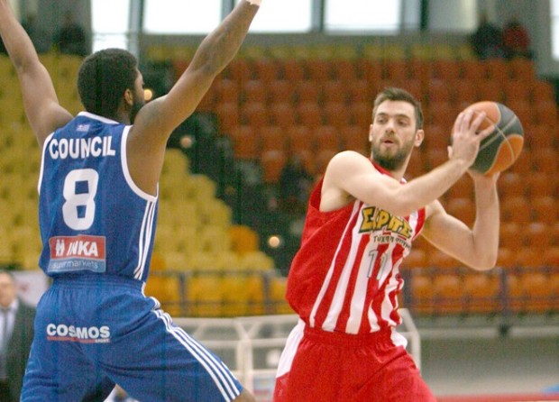 Πρόβλημα της τελευταίας στιγμής με Μάντζαρη