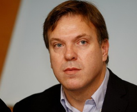 Πεταλωτής: Έκαναν την παρέλαση εθνικιστικό και λαϊκιστικό σόου