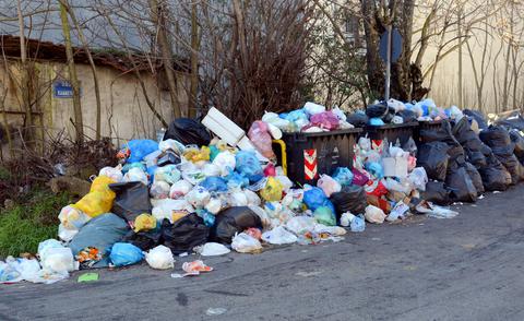 Ξεκίνησε η απομάκρυνση σκουπιδιών στην Τρίπολη