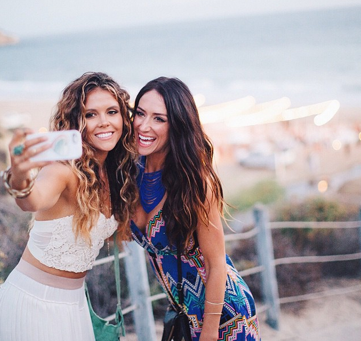 Meet Karena and Katrina, the founders of #ToneItUp, one of the most popular weight loss programs for women.