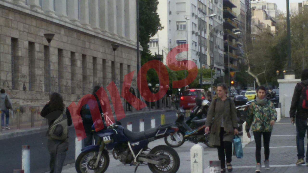 Ακόμα πέντε συλλήψεις έξω από την Πρυτανεία