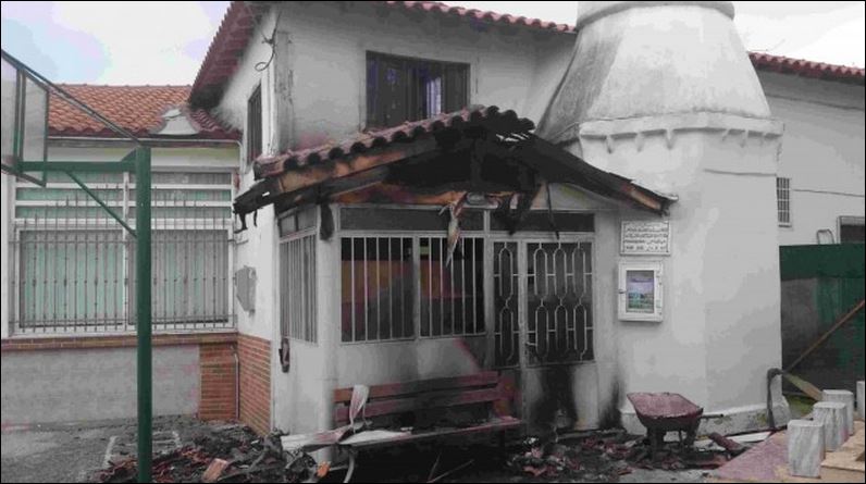 ΥΠΕΞ: Σε βραχυκύκλωμα οφείλεται η πυρκαγιά στο τέμενος