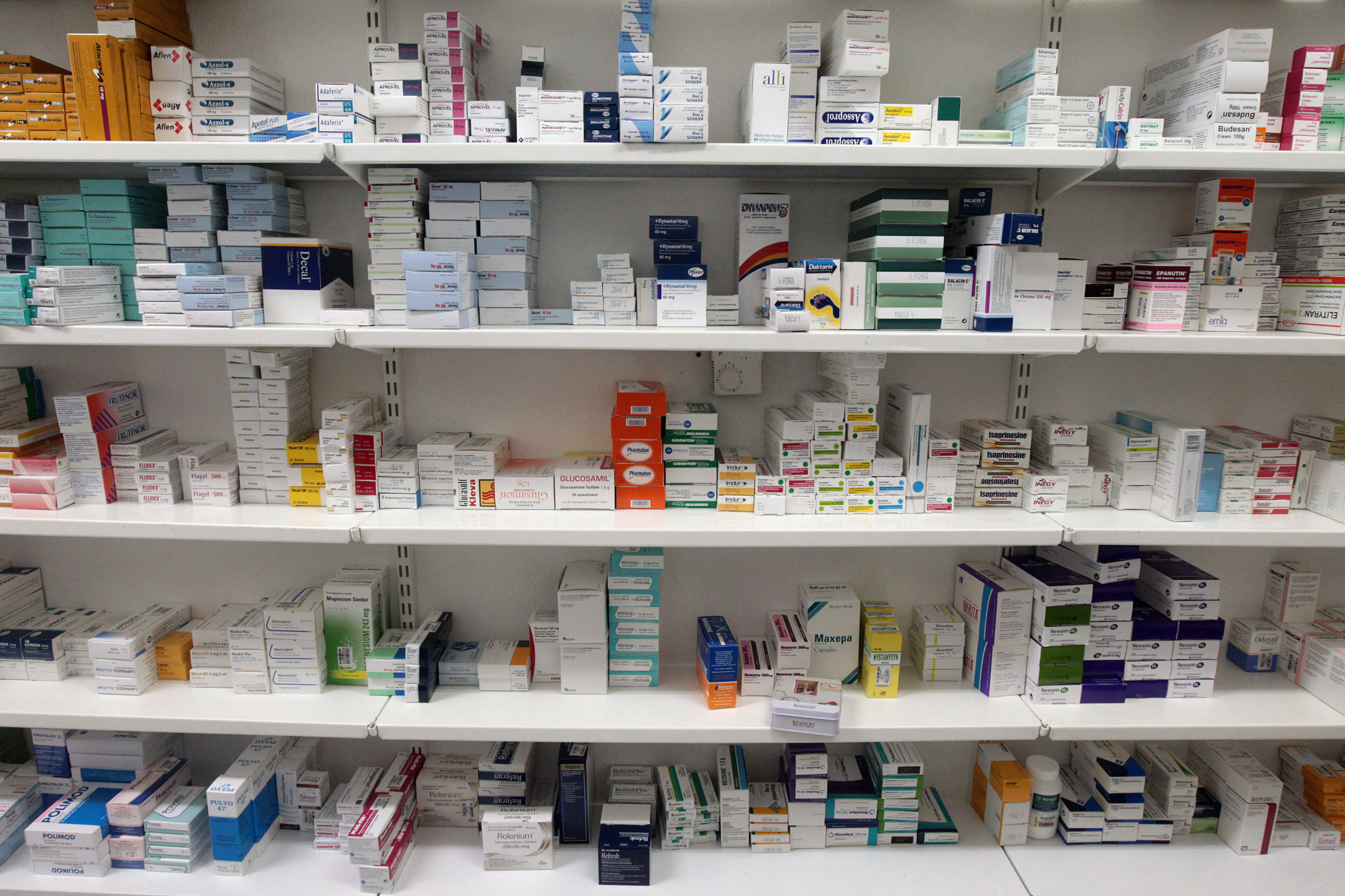 Περισσότεροι Έλληνες δυσκολεύονται να αγοράσουν τα φάρμακα τους