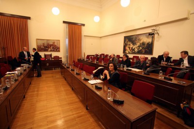 LIVE – Η συνεδρίαση της επιτροπής για την ΕΡΤ