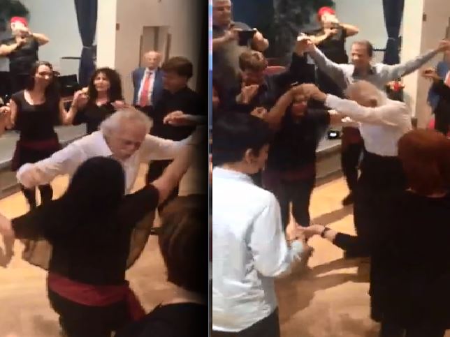 Ο Γλέζος χορεύει νησιώτικα με Γερμανούς – ΒΙΝΤΕΟ