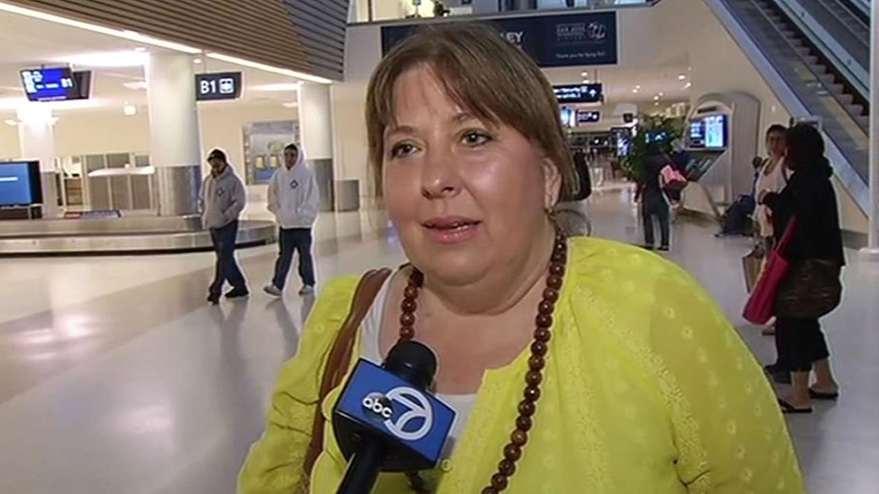 Κατέβασαν καρκινοπαθή από το αεροπλάνο γιατί δεν είχε πιστοποιητικό γιατρού – ΒΙΝΤΕΟ