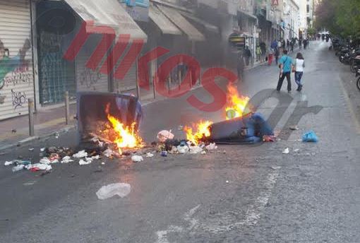 Φωτιές σε κάδους στην Ιπποκράτους – ΦΩΤΟ