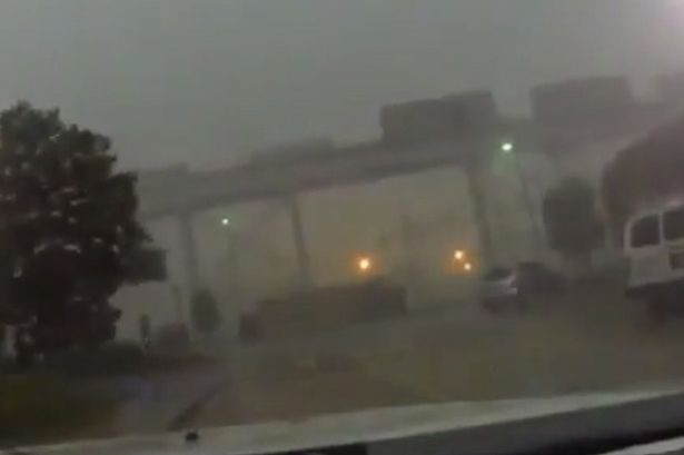 Τρένο έπεσε από γέφυρα- ΒΙΝΤΕΟ